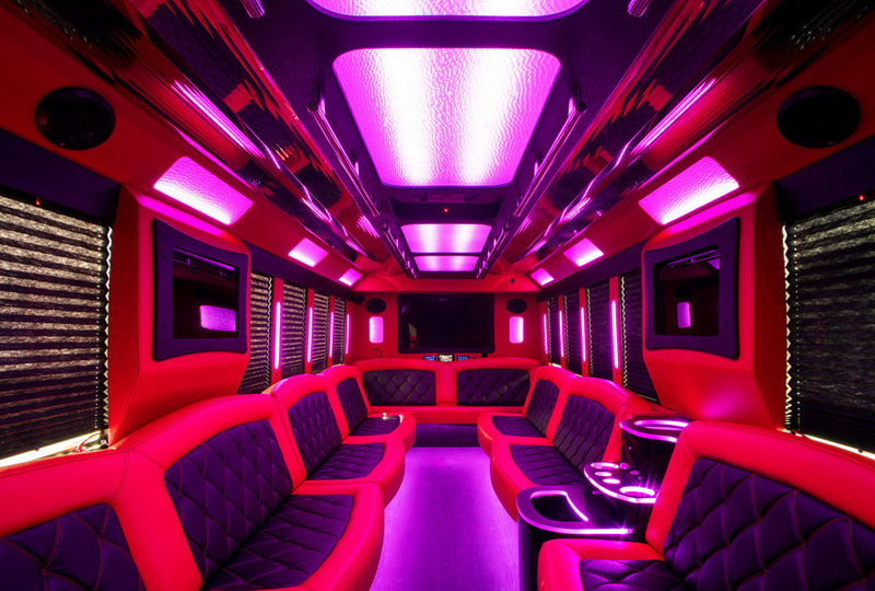  Party bus hiring: a new trend among youngsters these days in Oakville
