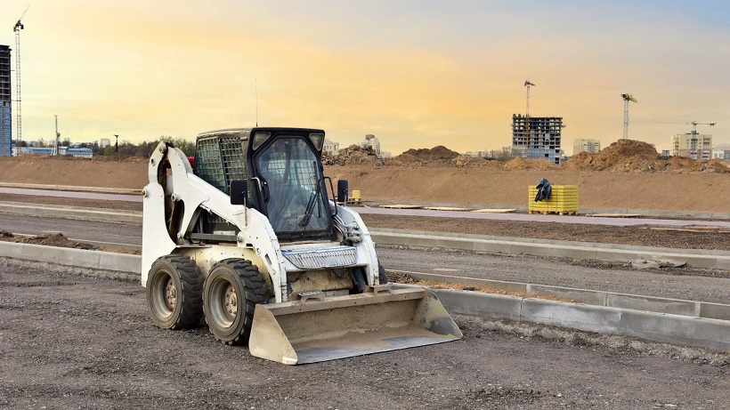  Skid Steer Weight Matters: Tips for Transporting and Operating Safely